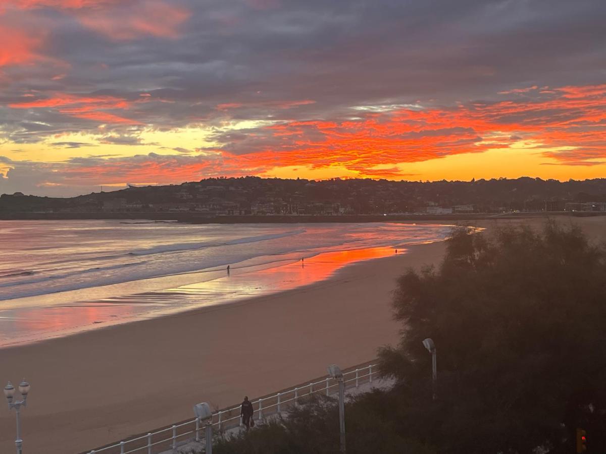 Atico Primera Linea Playa De San Lorenzo Gijón Exteriör bild